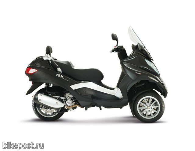 Трицикл Piaggio MP3 Touring 2012