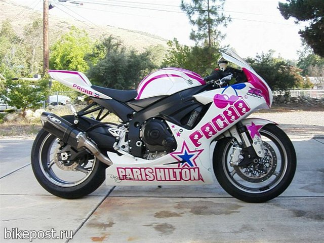 Мотоцикл Suzuki GSX-R600 2011 в цветах Пэрис Хилтон ушел с аукциона за $5,000+