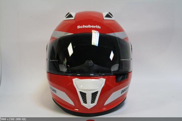Специальный шлем Schuberth SR1 ко дню рождения Фернандо Алонсо
